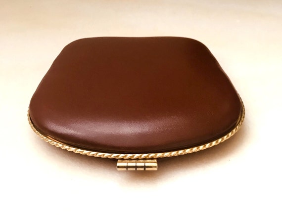 Vintage compact powder box in Brown Leather and b… - image 9