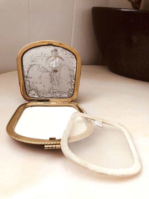 Vintage compact powder box in Brown Leather and b… - image 5