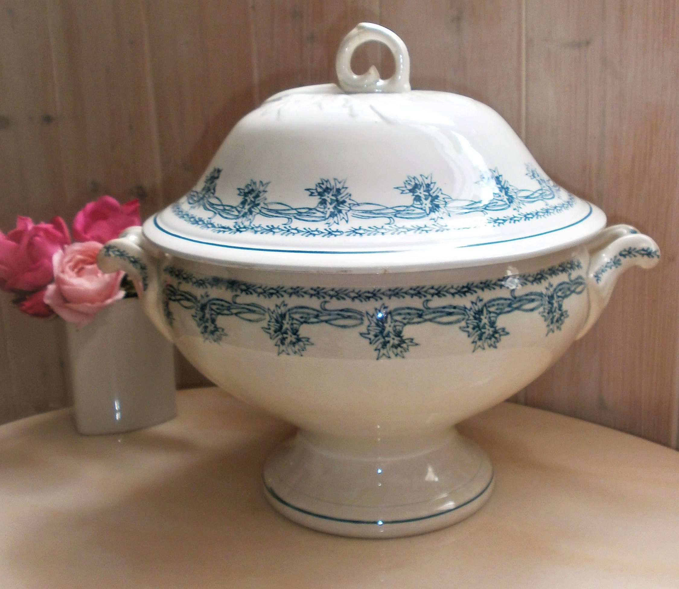 Soupière en Terre de Fer Art Nouveau St Amand Au Décor Chardons Xix