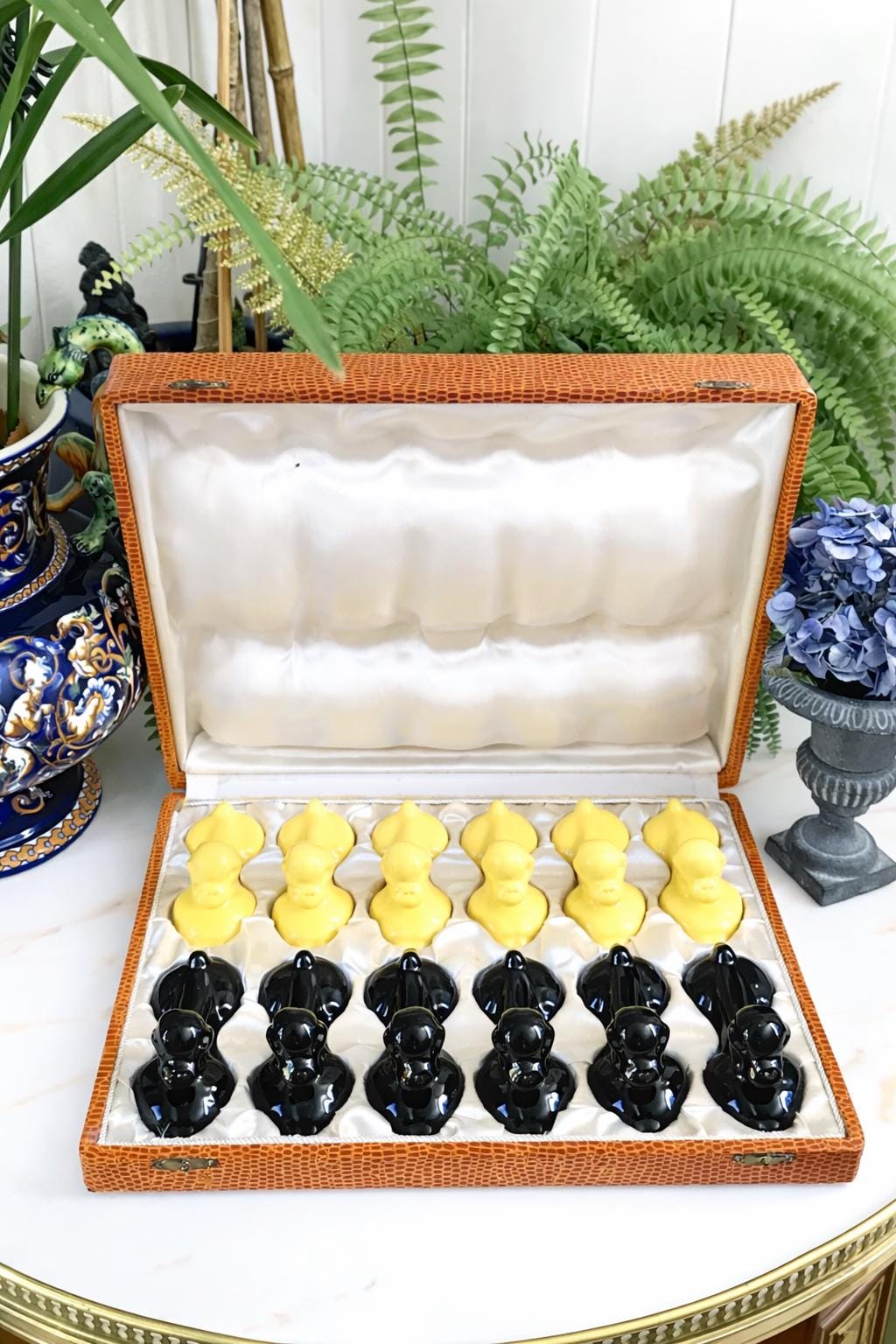Lot 12 couteaux de table inox vintage 21 cm dans leur coffret - Arts de la table