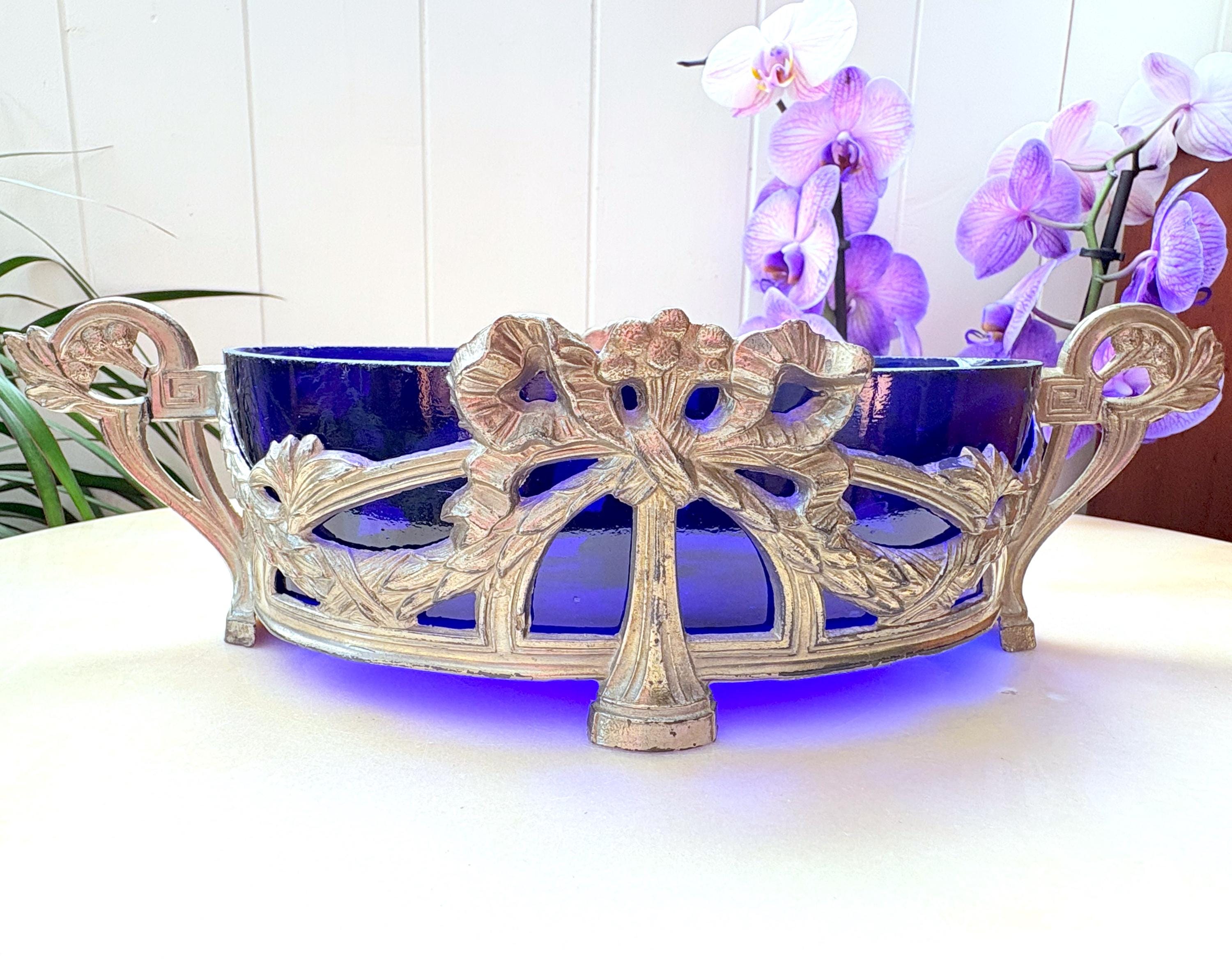 アンティークの銀メッキのスペルター製ジャルディニエール、コバルト