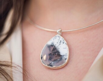 Winterscape snowy scene necklace, dendritic agate silver choker, statement necklace for her