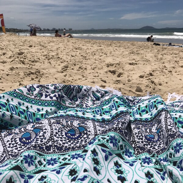 Extra grande mandala bohemio roundie, cerca de la playa, tapiz de mandala