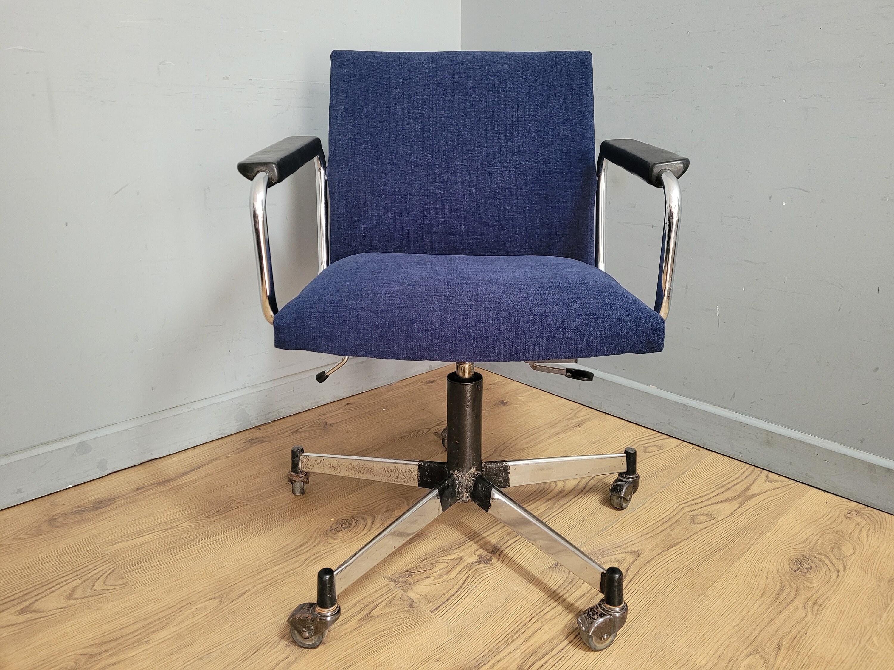 Danish 2024 office chair