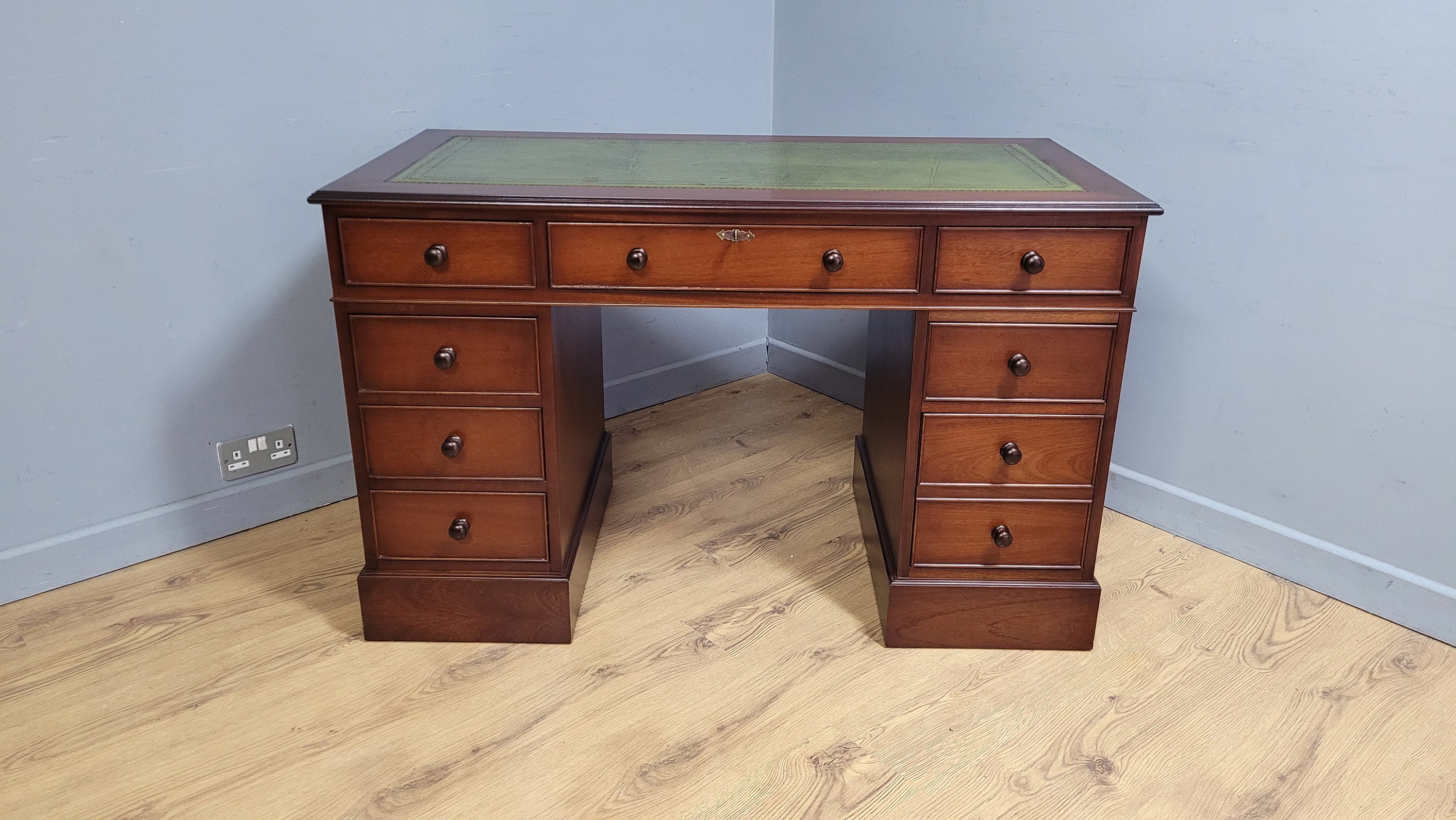 4x2ft Antique Style Green Leather Top Captains Desk Mahogany Etsy