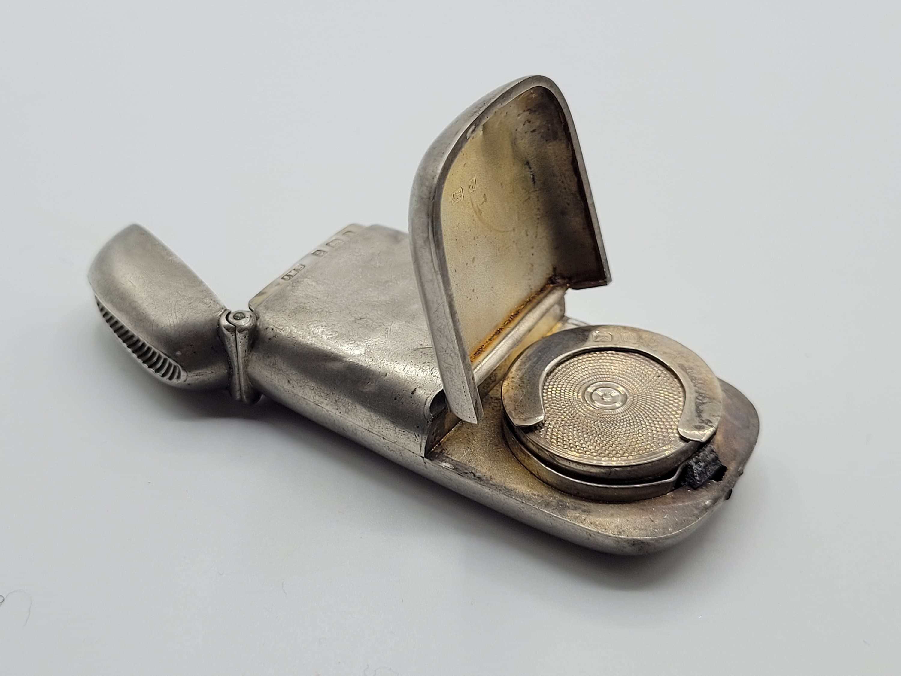 Antique Silver Sovereign and Vesta Case 1903 35.25g by John