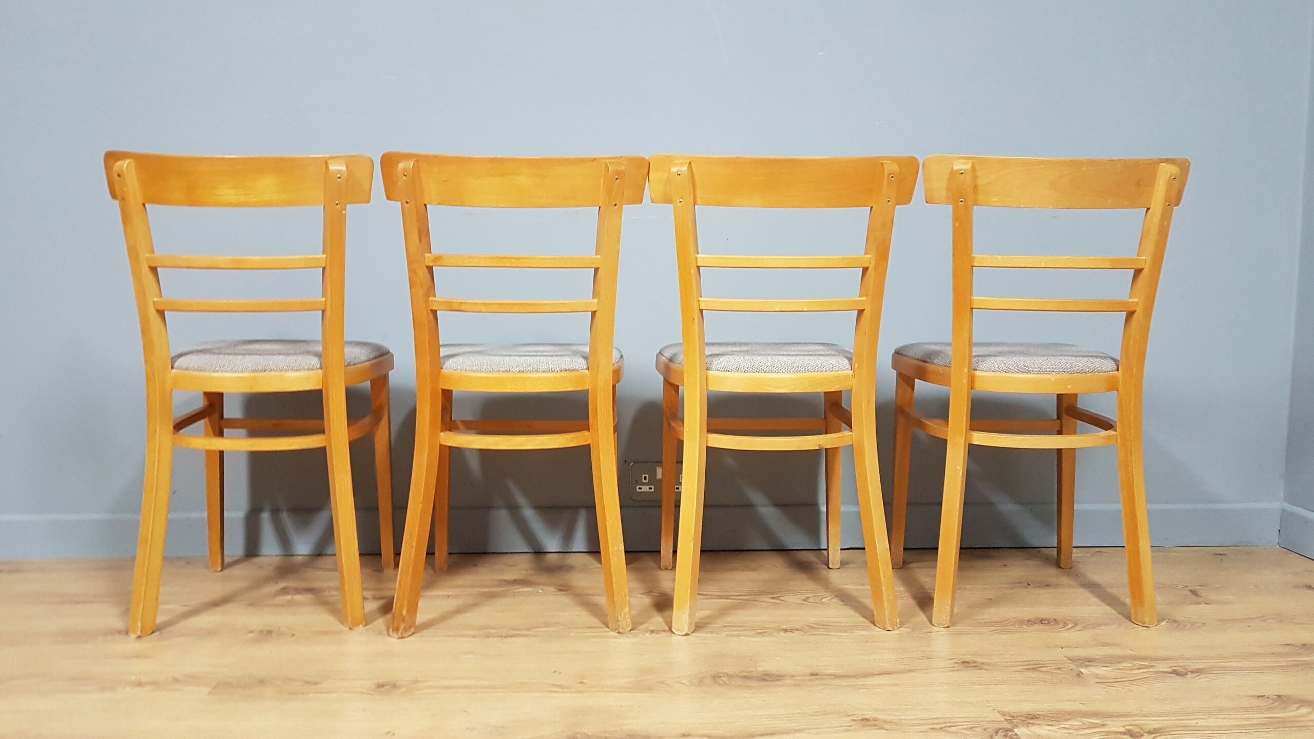 Set de cuatro sillas de cocina retro Bistro Bentwood sillas de | Etsy