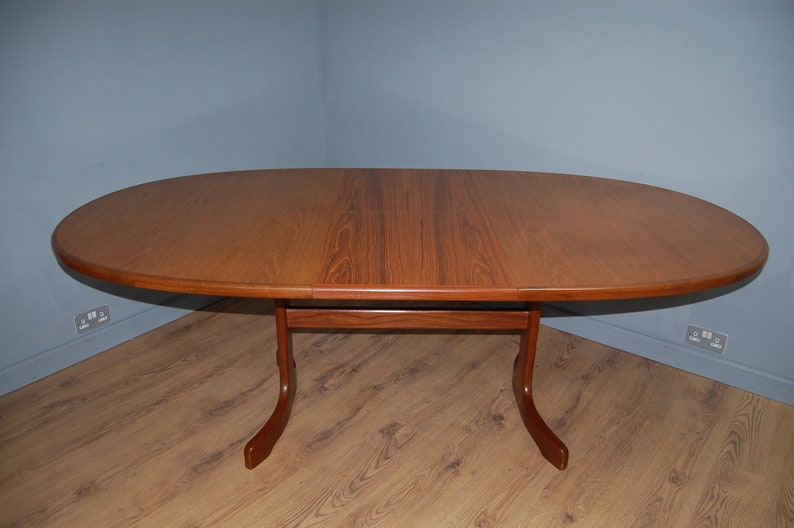 G Plan Fresco Mid Century Quality Teak Large Oval Extending Image 0