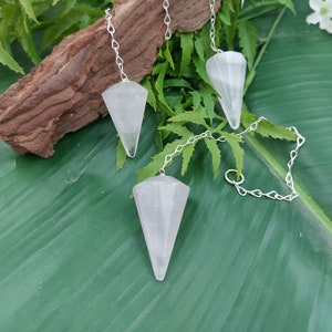 Rose Quartz Pendulum, Crystal Pendulum, Dowsing Pendulum, Divination Crystal