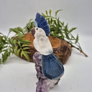 Quartz Carved Bird on Amethst Cluster Base  Blue Agate Plum and Tail, Gemstone Vintage Parrot Bird Sculpture Figurine