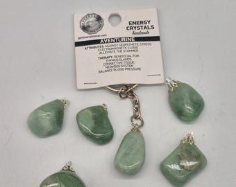 Chaveiro de Aventurina Verde Polida – Acessório com Gema de Cristal Verde