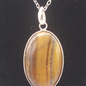 Tiger&#39;s Eye Silver 925 Cabochon Cut Healing Crystal Necklace
