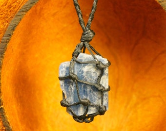 Kyanit Grov Mineralsten Brasiliansk Kristall Läkande Makrame Inlindat Halsband Skydd Gåva Tillbehör