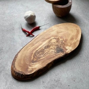 Rustic Oval Olive Wood Cheeseboard | Chopping Board | Wooden | Cheeseboard | Wood | Natural Kitchen Accessories | Live Edge