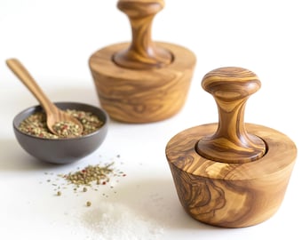 Traditional Mediterranean Olive Wood Pestle and Mortar Spice Grinder | Herb & Garlic Crusher | Wooden Kitchen Accessories | In 2 Sizes