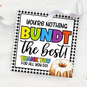 Etichetta di ringraziamento per l'insegnante con torta Bundt stampabile - Etichetta di ringraziamento per l'insegnante, regalo per torta Bundt per infermieri, ringraziamento per i dipendenti, idee per dolcetti per genitori e insegnanti