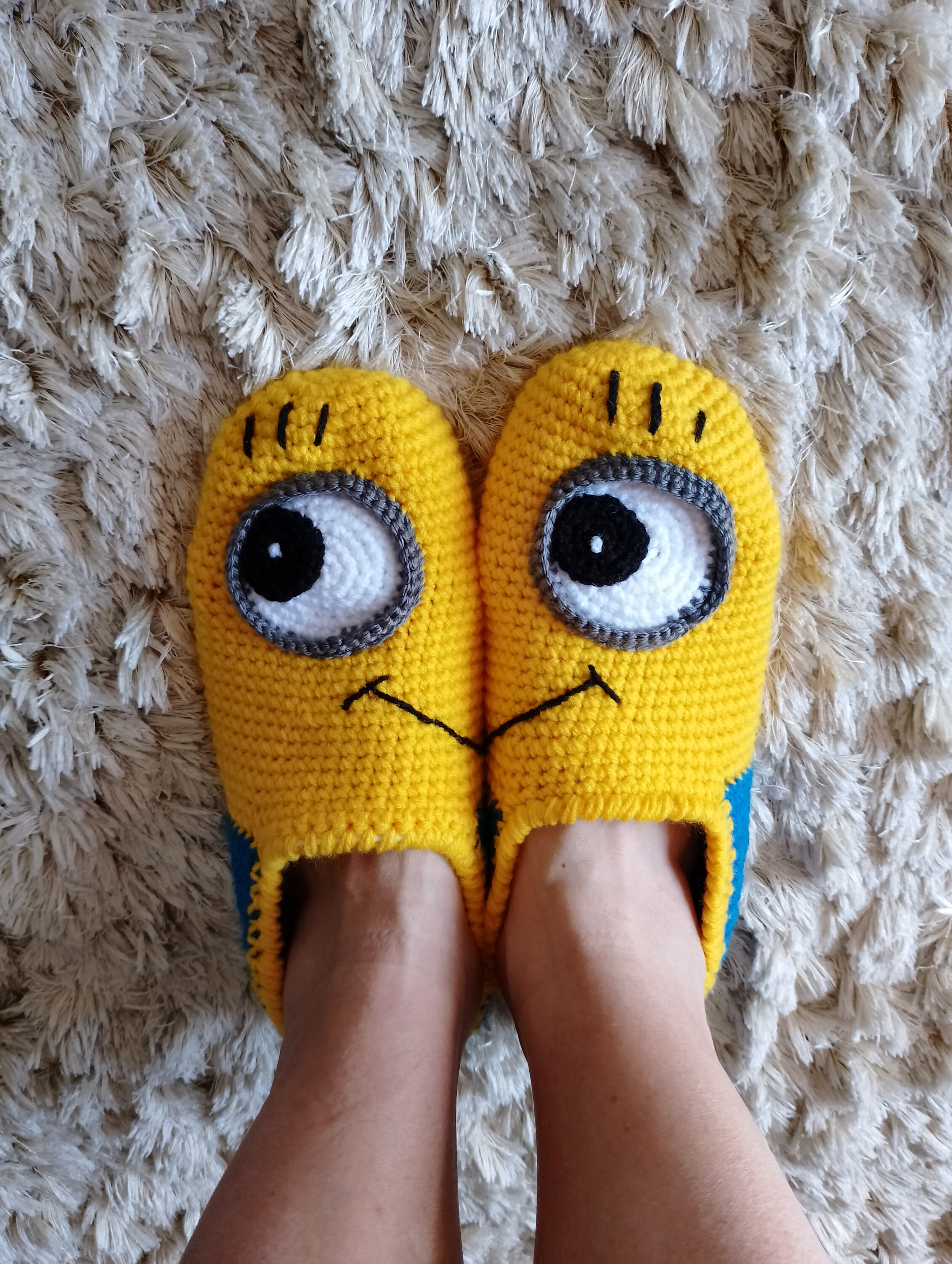 Slippers Adult Slippers/hand Knitting Slippers/minion Birthday Gift for  Her/knit Crochet Socks/mens House Slippers/warm Room Slippers 