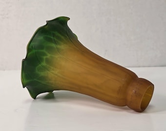 Vintage Green & Amber Tulip Glass Lampshade – Ruffled Edge 6-Inch Tall