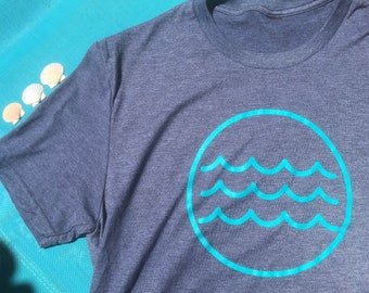 Turquoise Waves UniSex camiseta , camiseta de algodón suave de anillo , azul marino