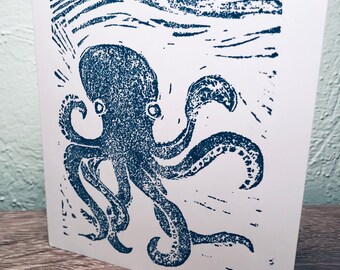 Tarjeta Octopus Linocut - en blanco en el interior - impresión azul náutico