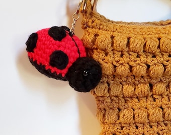 Porte-clés coccinelle au crochet | Bijou de sac Amigurumi fait main