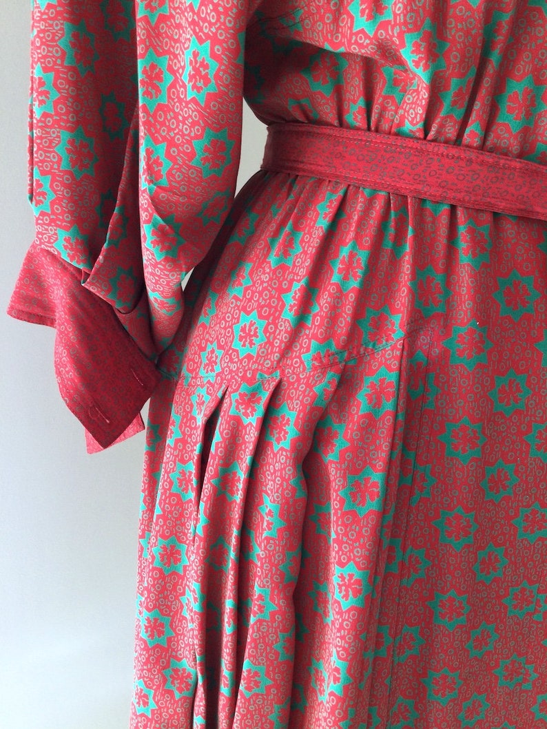 1970s Jean Muir Printed Silk Charmeuse Dress image 4