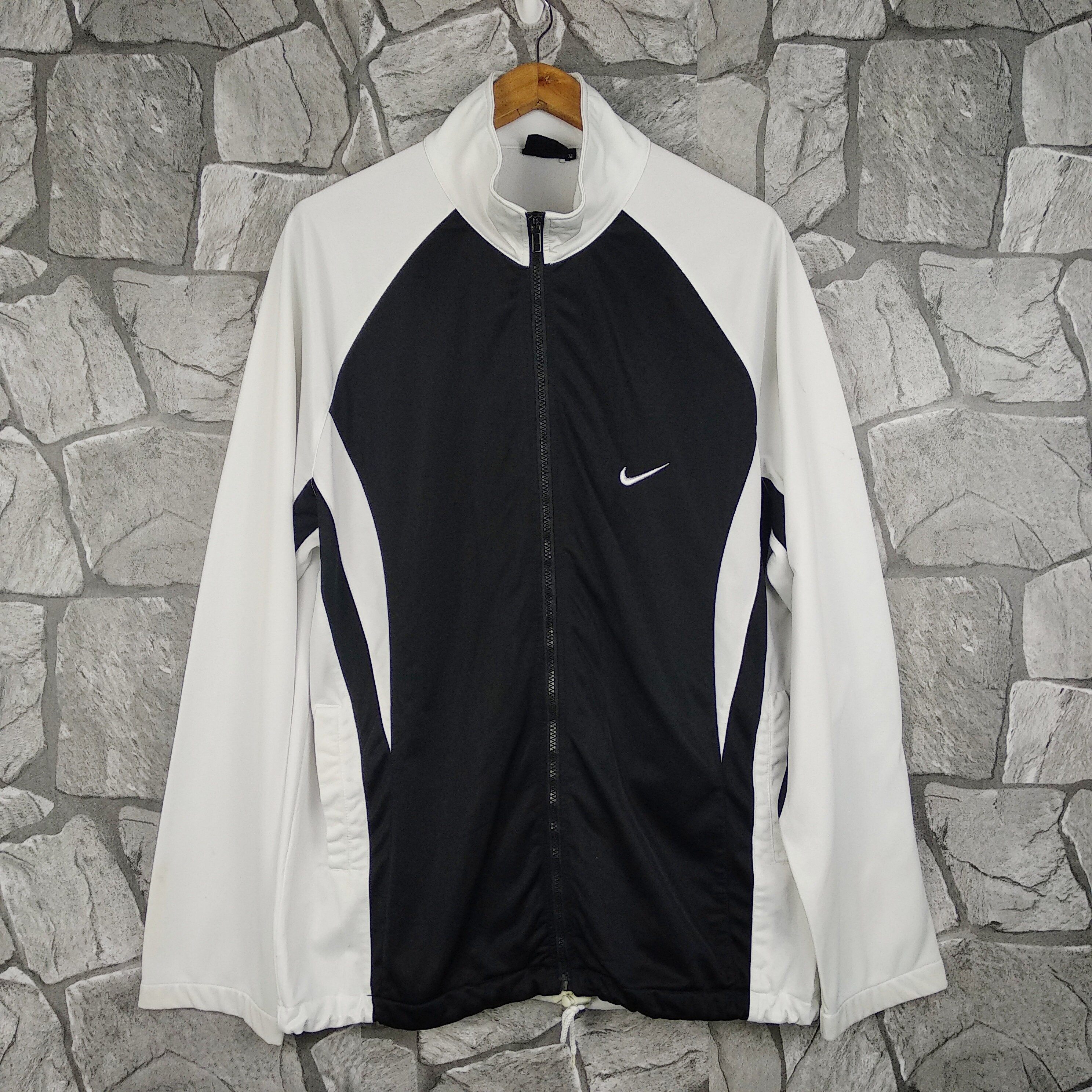 nike check jacket