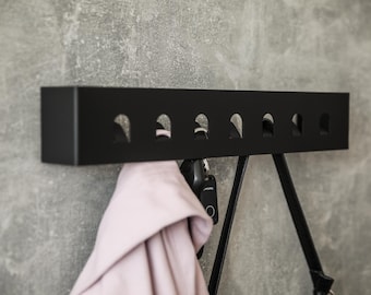 Minimalistischer Schlüsselhalter aus Metall: An der Wand befestigter Eingangsbereich