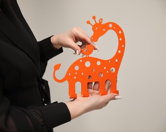 Personalized Giraffe Hanger: Eco-Friendly Nursery Wall Hook