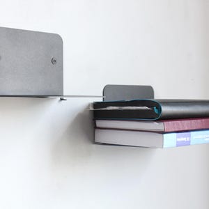Minimalist Floating Metal Bookshelf - Invisible Wall Mounted Book Holder - Modern Black Steel Book Rack - Hidden Bracket Shelf