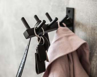Modern Metal Wall Hook Rack: Minimalist Entryway Coat & Key Hanger
