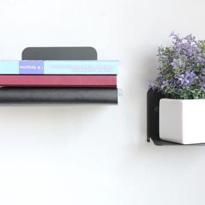 Metal Wall Bookshelf – Minimalist Floating Shelf for Books, Modern Industrial Book Storage Rack, Sturdy Metal Book Shelf for Home or Office
