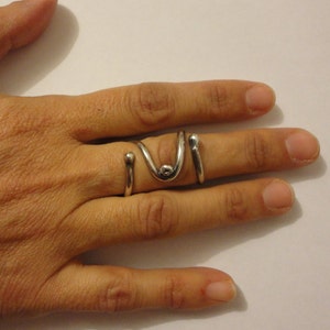 Boutonniere silver ring splint