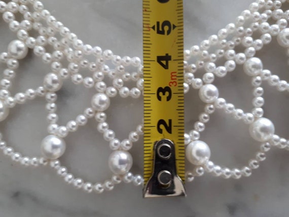 Roaring Twenties Style Pearl Necklace - image 4