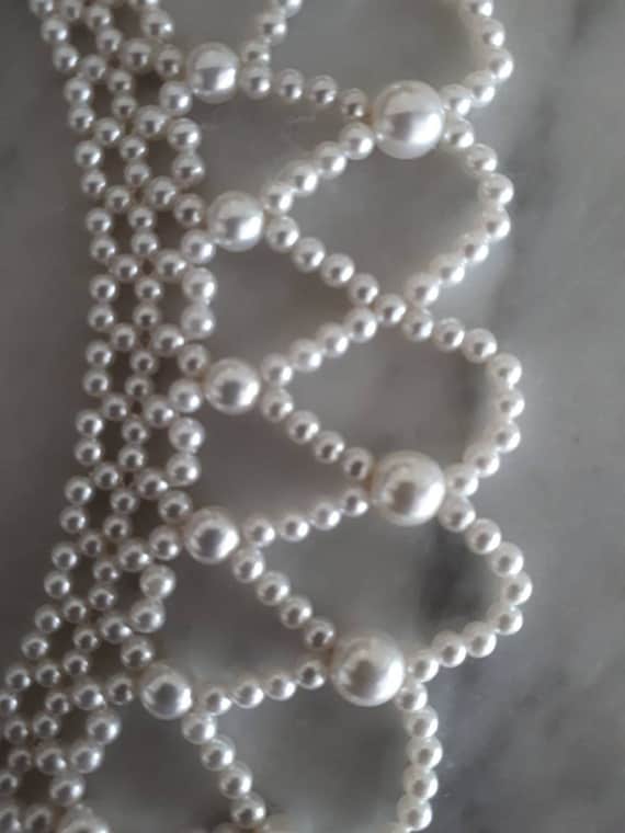 Roaring Twenties Style Pearl Necklace - image 6