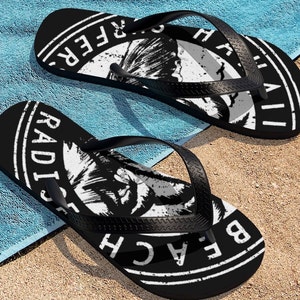 BEACHY FLIP FLOPS