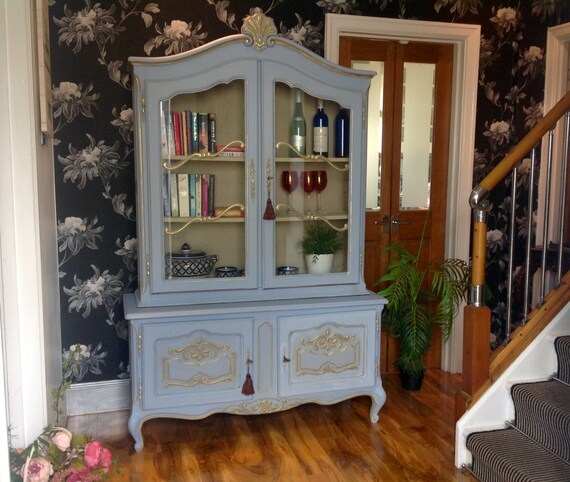 Shabby chic outlet drinks cabinet
