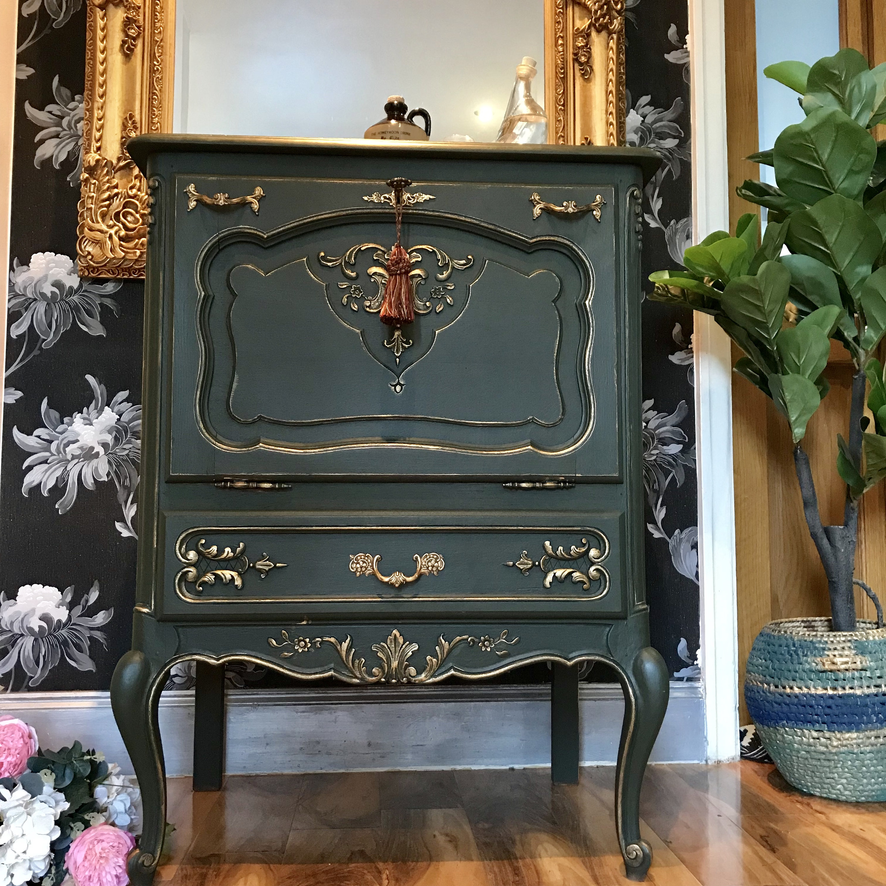 Hand Painted French Oak Shabby Chic Hallway Drinks Cabinet in Dark