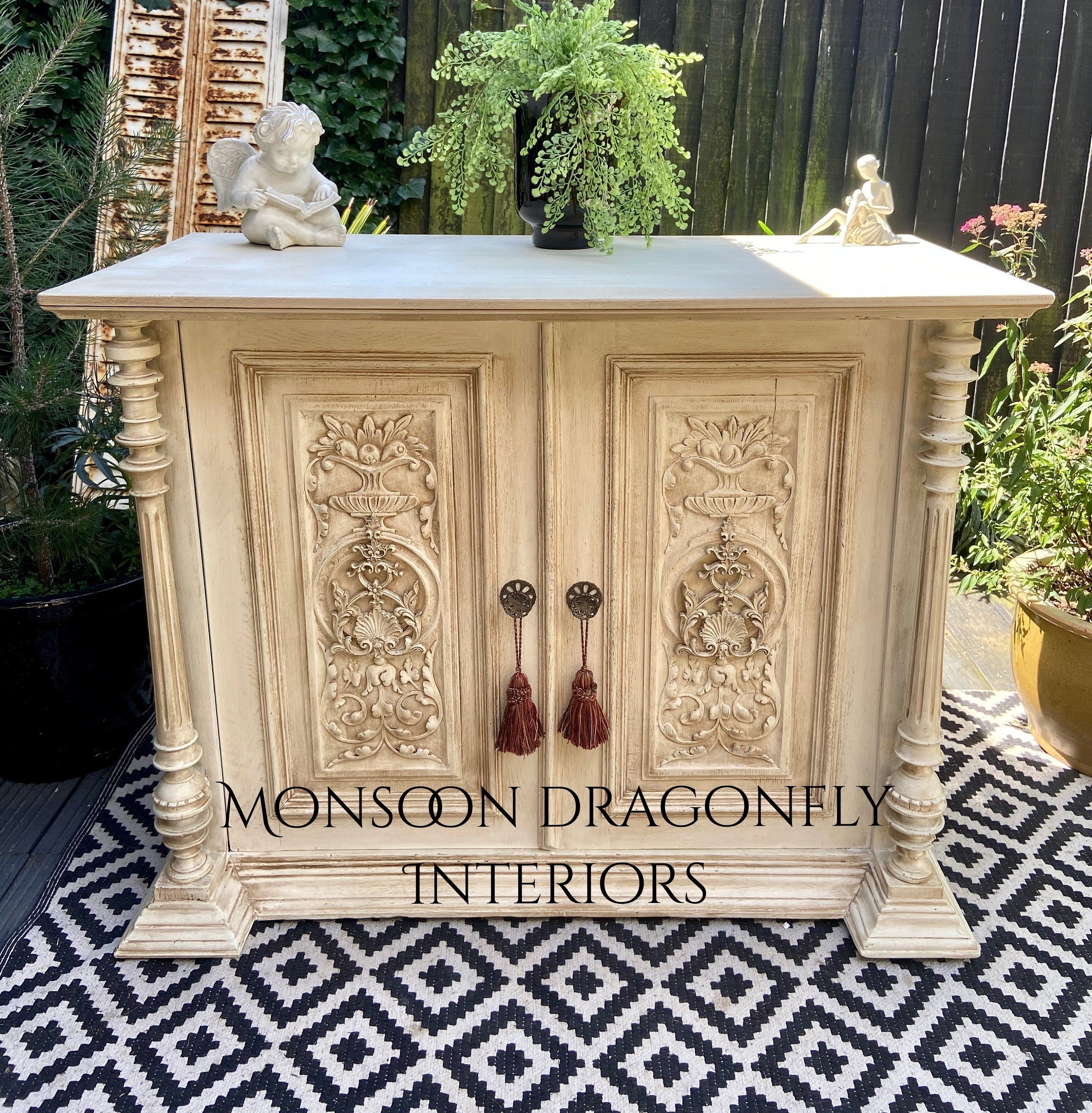 Fabulous Antique French Victorian Carved Oak Ornate Sideboard TV