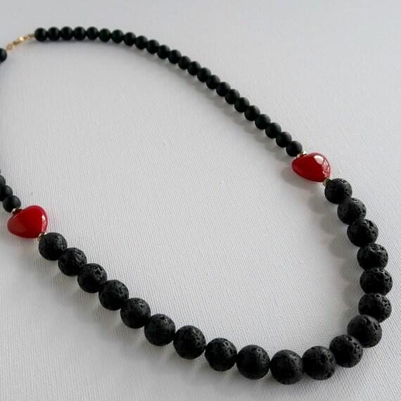Necklaces & Chains | Black And Red Moti Necklace | Freeup