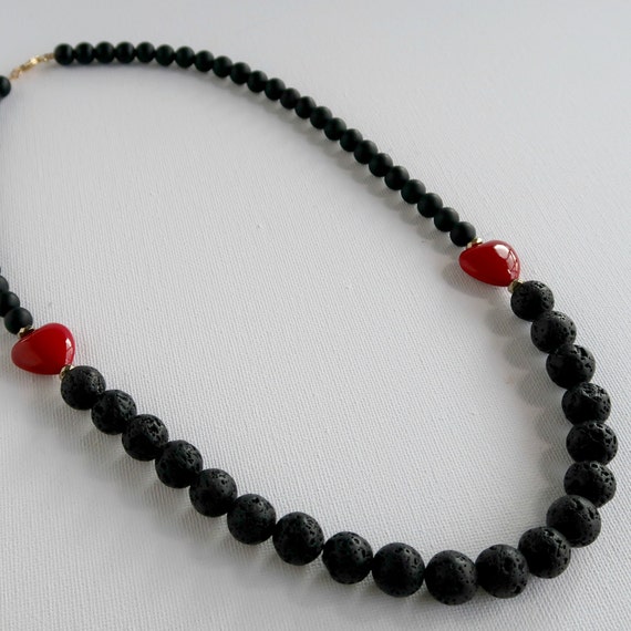 Necklaces & Chains | Black And Red Moti Necklace | Freeup