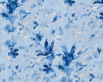 Könnte beinhalten: Ein nahtloses Muster mit blauen Aquarell-Blumenmotiven auf hellblauem Hintergrund. Das Design erinnert an einen Vintage-Stoff.