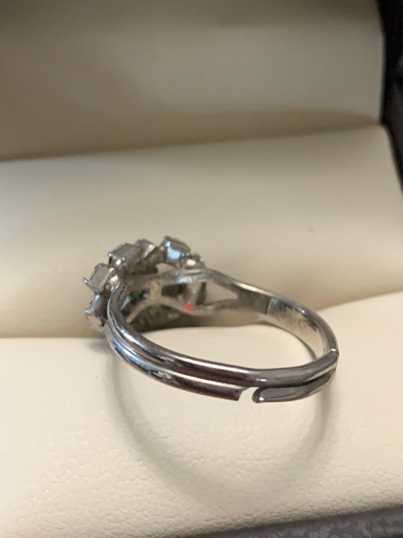 Interlocking Rhinestones Silver Ring - image 7