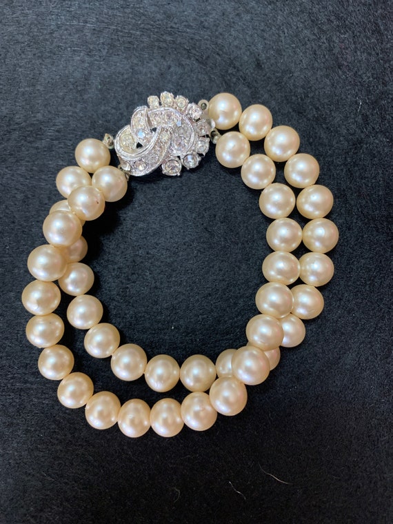 Antique Pearl Rhinestone Clasp Bracelet - image 1