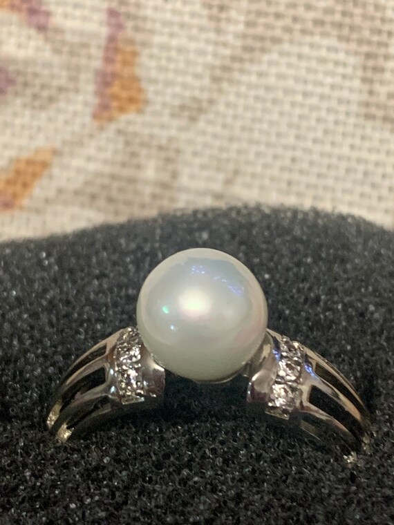 Pearl Solitaire Ring in Sterling Silver
