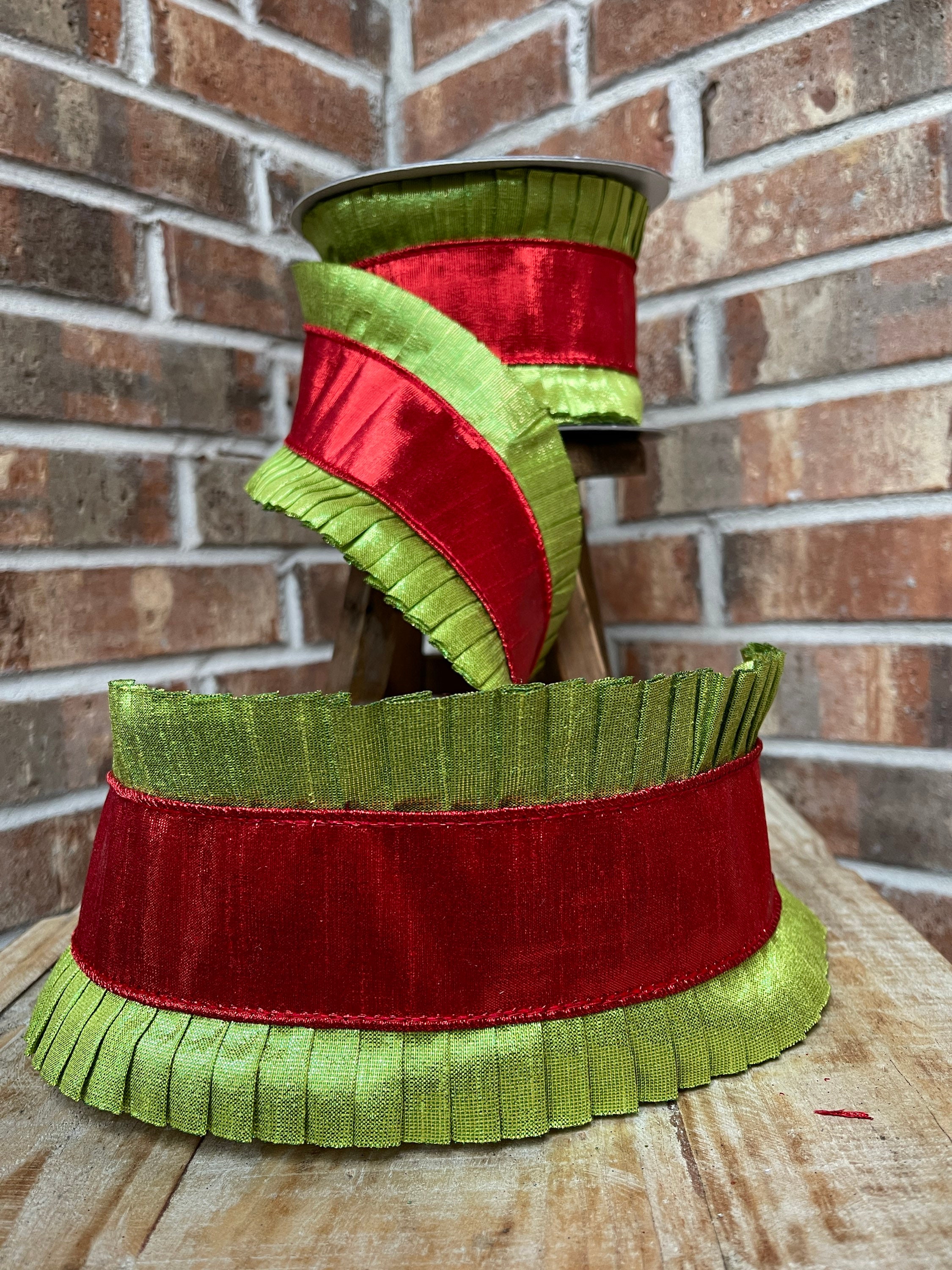 Red and Lime Green Ruffle Border Wired Christmas Ribbon, Farrisilk Ribbon,  4 inch ribbon, Christmas Tree Ribbon, Ruffle Ribbon, Christmas, image size:2250x3000