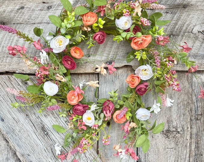 22" Spring Floral WREATH, Ranunculus Wreath