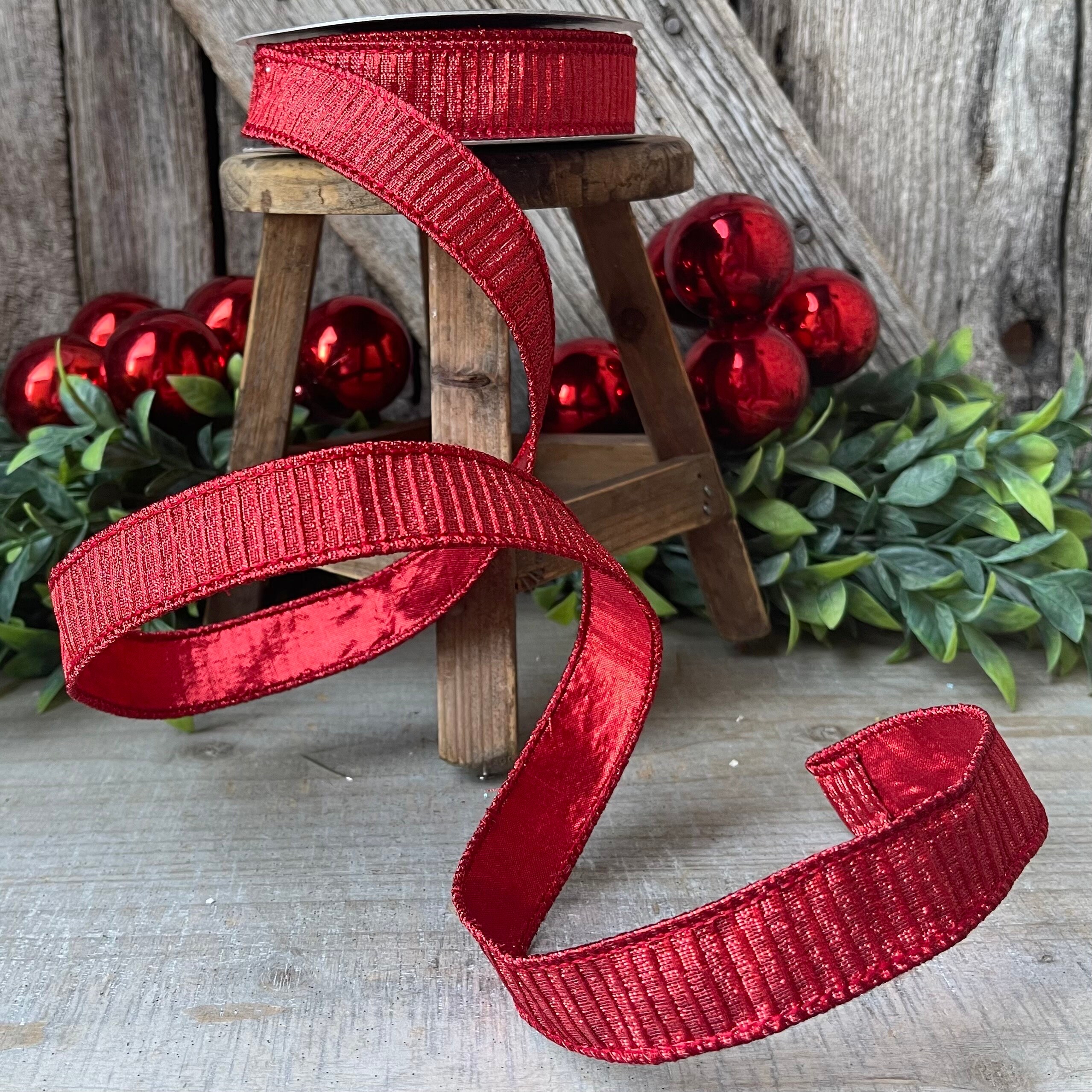 DIY Ornament With Glitter & Velvet Ribbon - Summer Adams