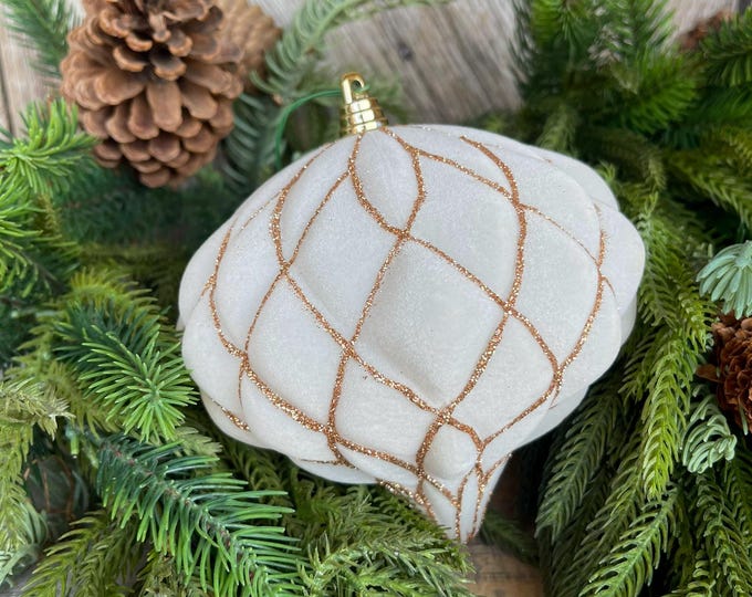 6" Ivory Ornament,  Velvet Kismet Ornament, Christmas Ornament, Finial Ornament, Velvet Ornament, Ivory White Velvet Ornament, Christmas