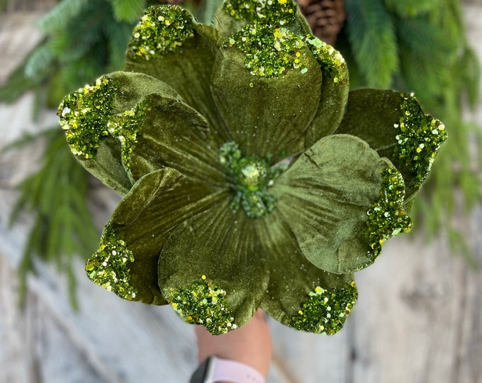 21" Forest Green Velvet Magnolia, Christmas Magnolia, Faux Magnolia Stem, Glitz Magnolia, Green Christmas Floral, Christmas Tree Floral
